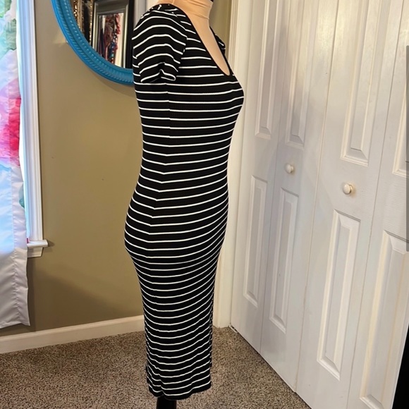 Forever 21 Striped Midi Dress - Picture 4 of 7